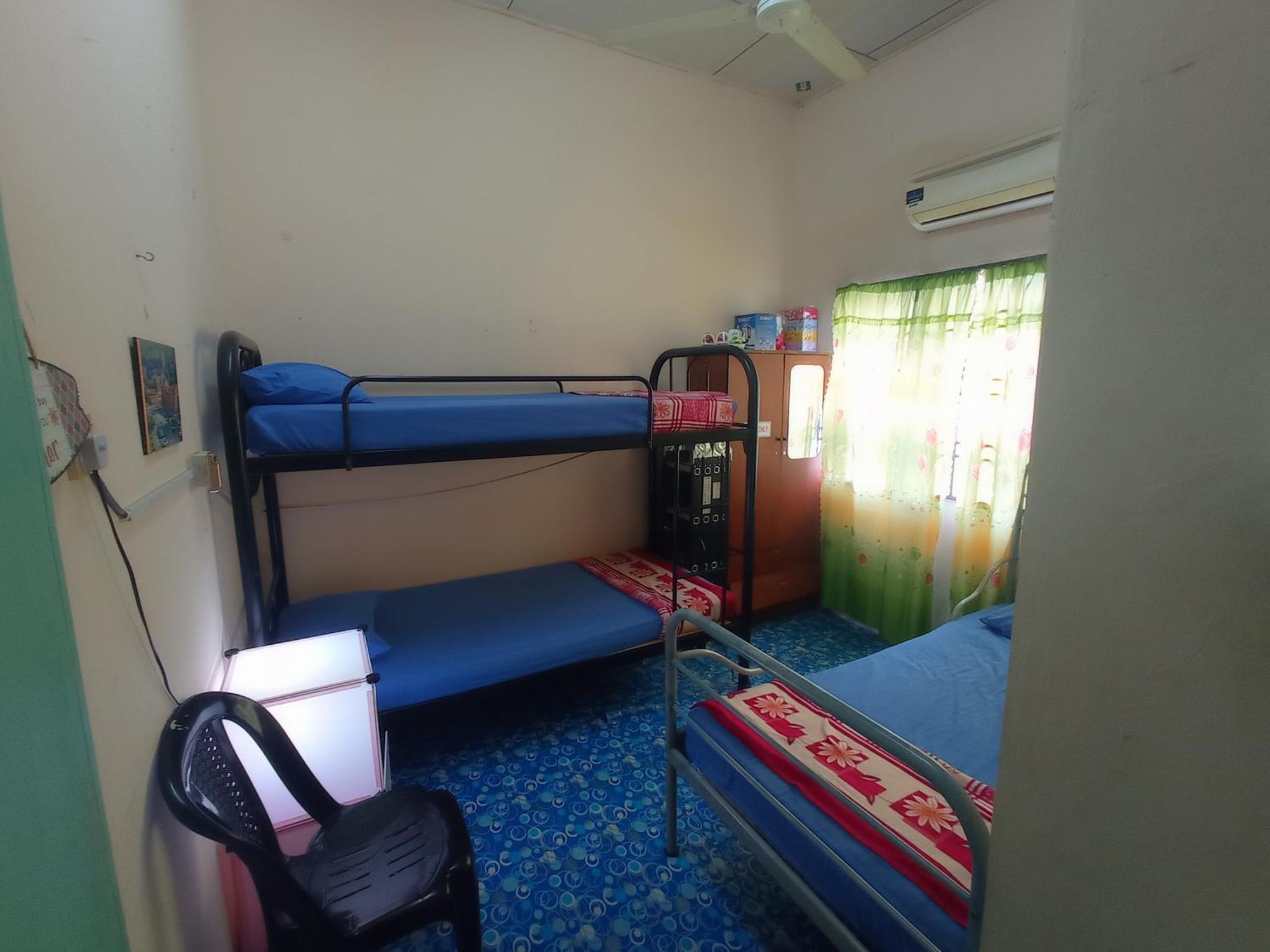 Homestay Melewar Parit Raja Εξωτερικό φωτογραφία