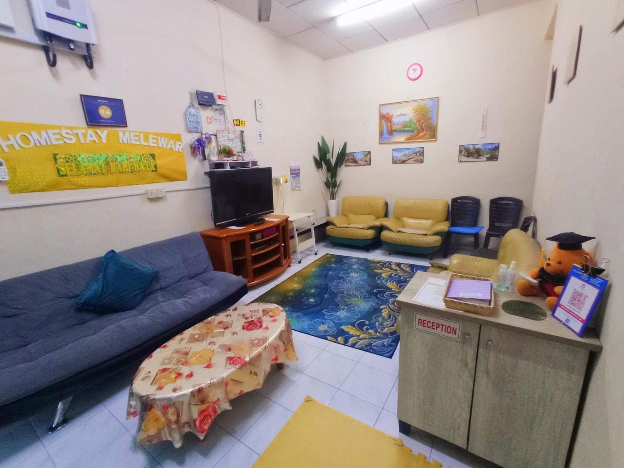 Homestay Melewar Parit Raja Εξωτερικό φωτογραφία